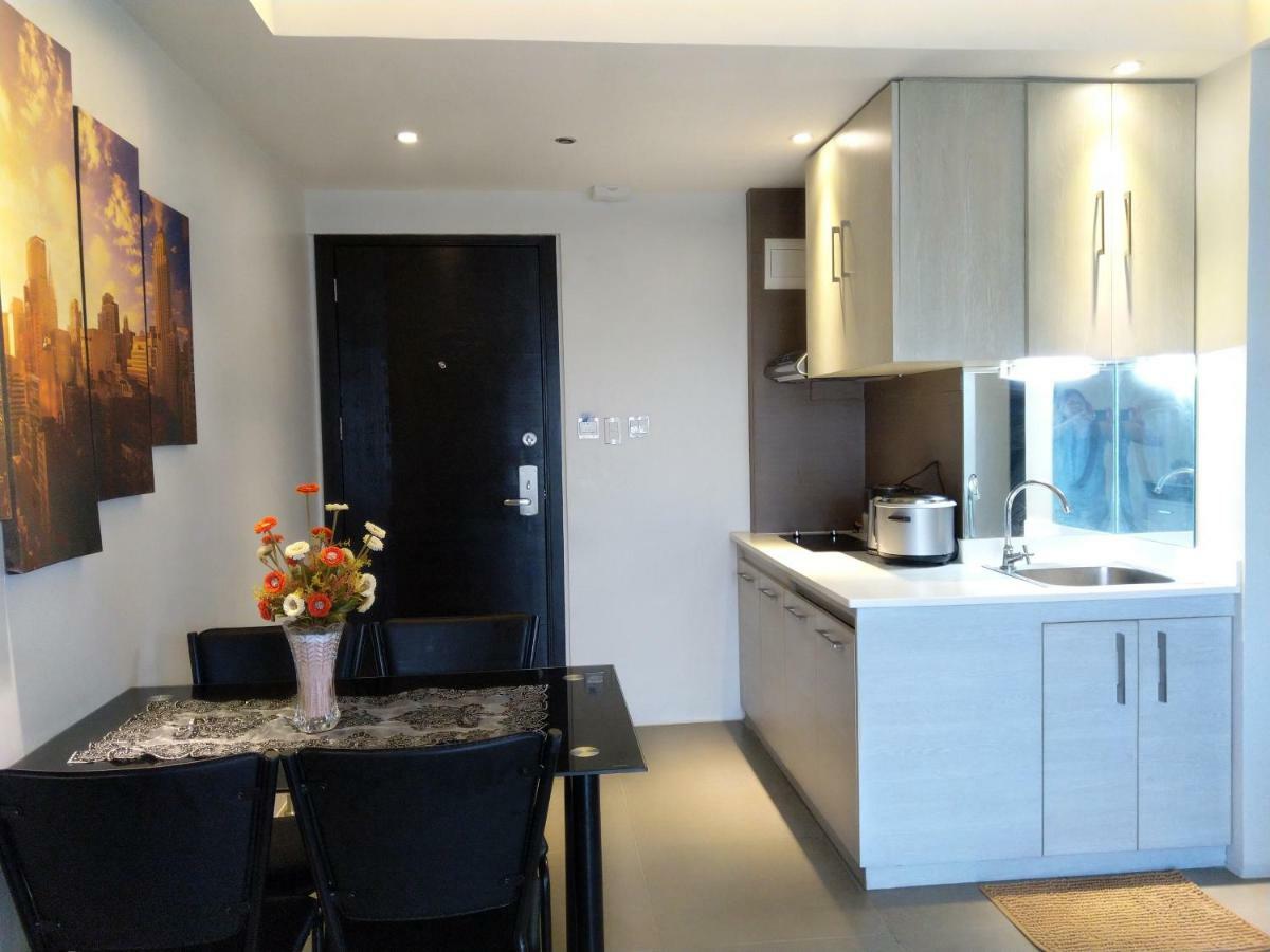 2 Bedroom Portovita Tower 12-A 마닐라 외부 사진